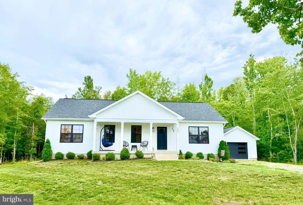 Photo of 9807 ROBERT E LEE DRIVE