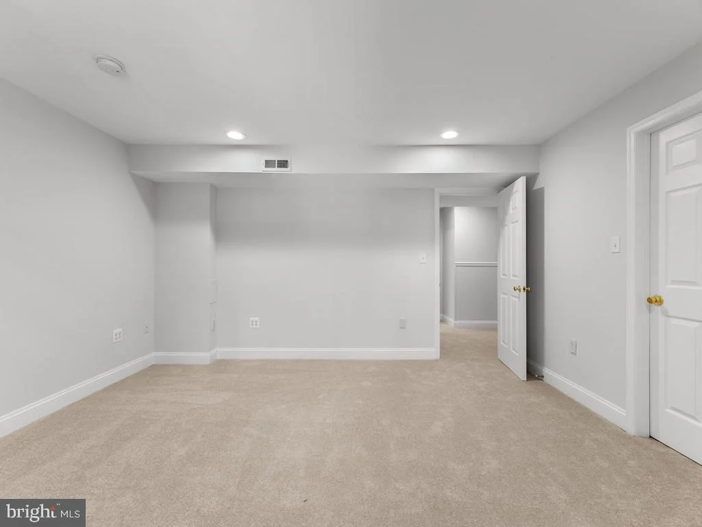 Photo of 3713 QUEEN MARY DRIVE