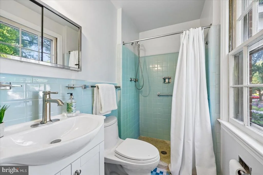 Photo of 627 CROCUS DRIVE