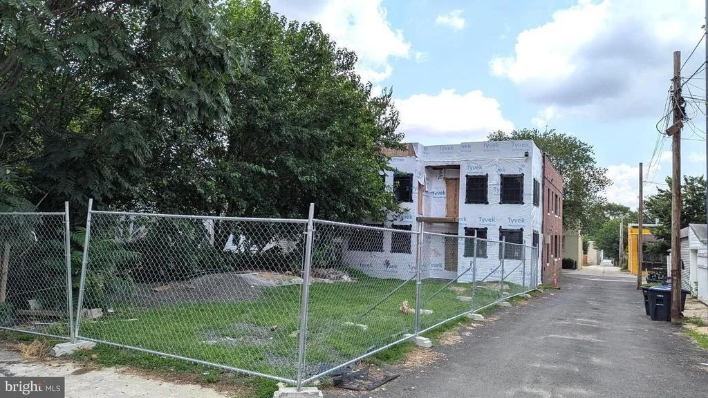 Photo of 414 18TH STREET NE