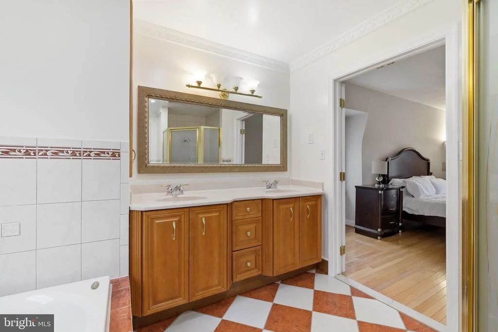 Photo of 3800 QUEEN MARY DRIVE