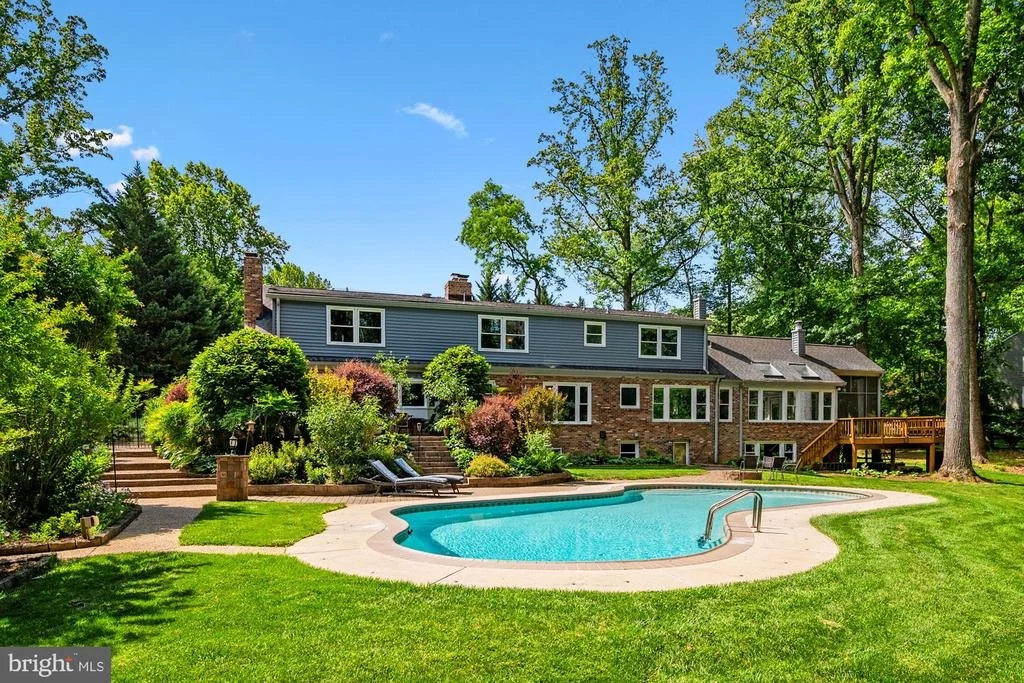 Photo of 11416 VALE ROAD