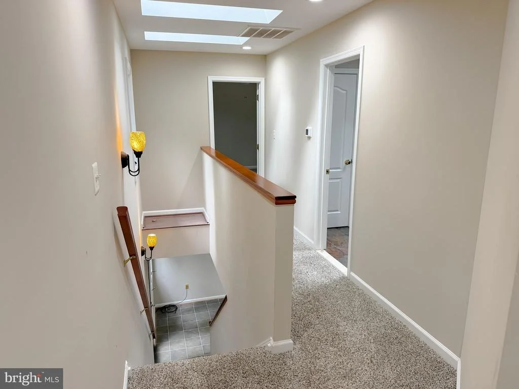 Photo of 8425 MAUSEN LANE