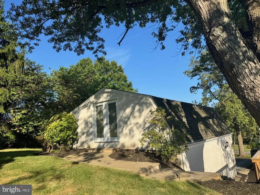 Photo of 7291 BEECHTREE LANE