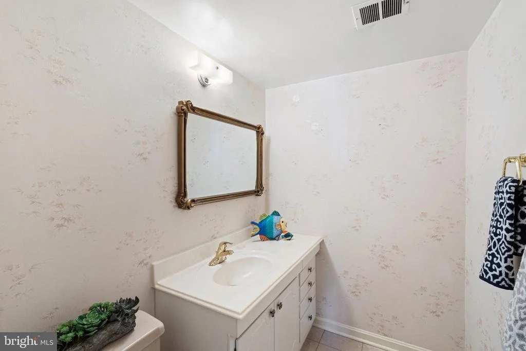 Photo of 6703 RED JACKET ROAD