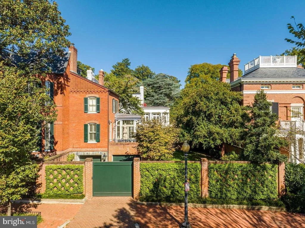 Photo of 1601 28TH STREET NW