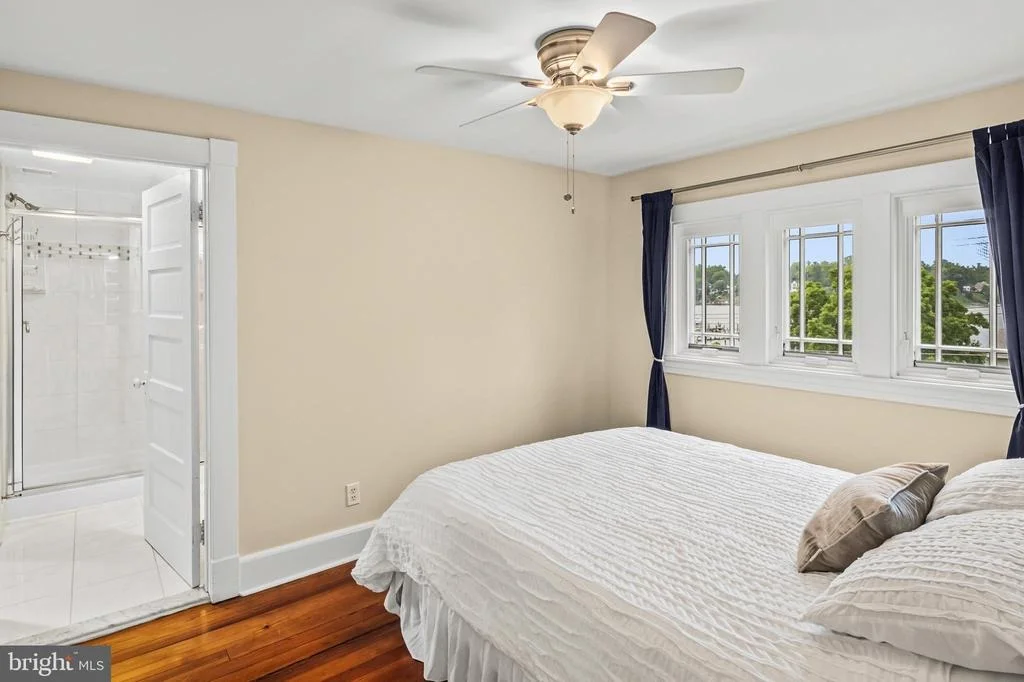 Photo of 208 EDGEWATER DRIVE