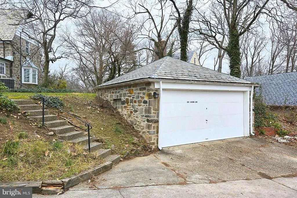 Photo of 4000 ROUNDTOP ROAD