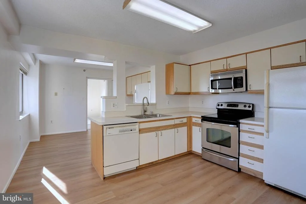 Photo of Unit 3826 at 15115 INTERLACHEN DRIVE