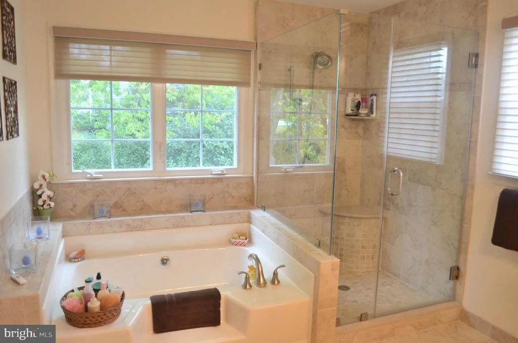 Photo of 9356 RIVER CREST ROAD