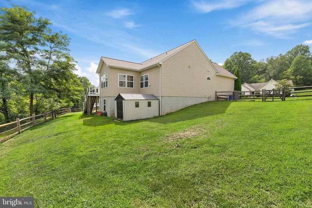 Photo of 176 SPLIT ROCK DRIVE