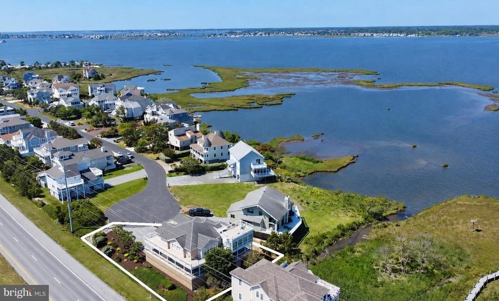 Photo of 36764 BAYSIDE DRIVE