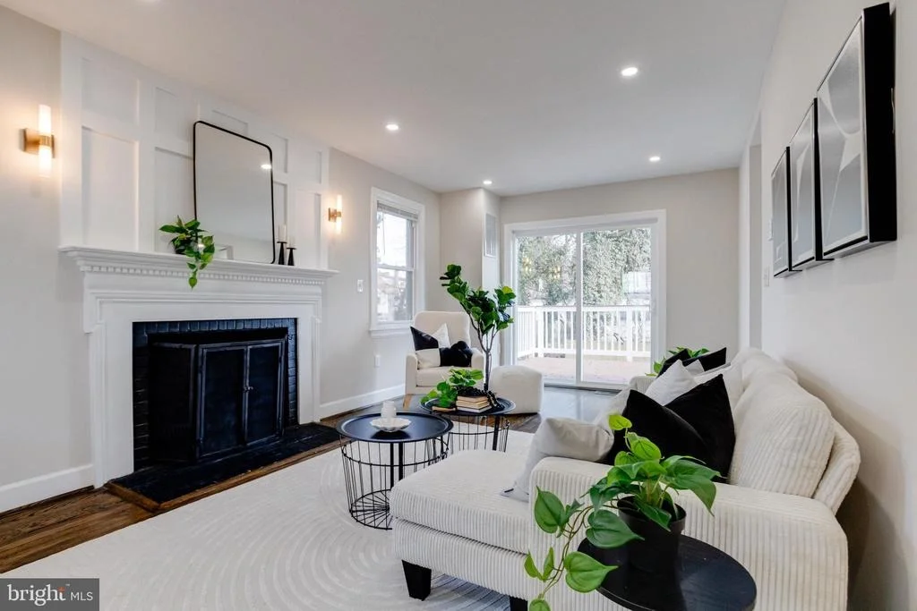 Photo of 605 WALNUT AVENUE