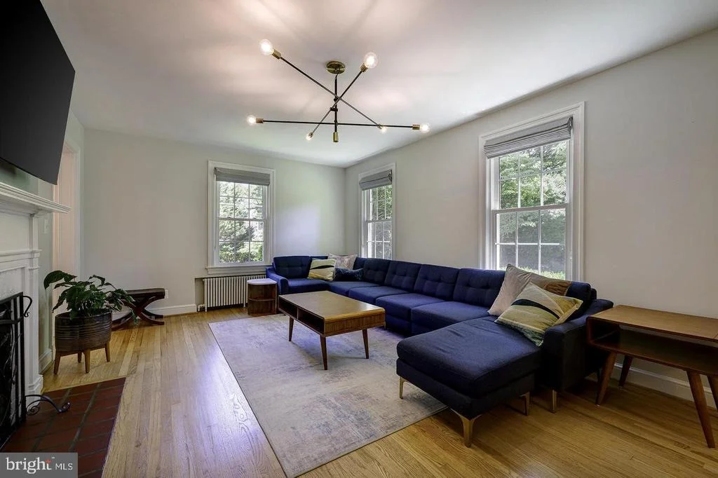 Photo of 3905 LAIRD PLACE