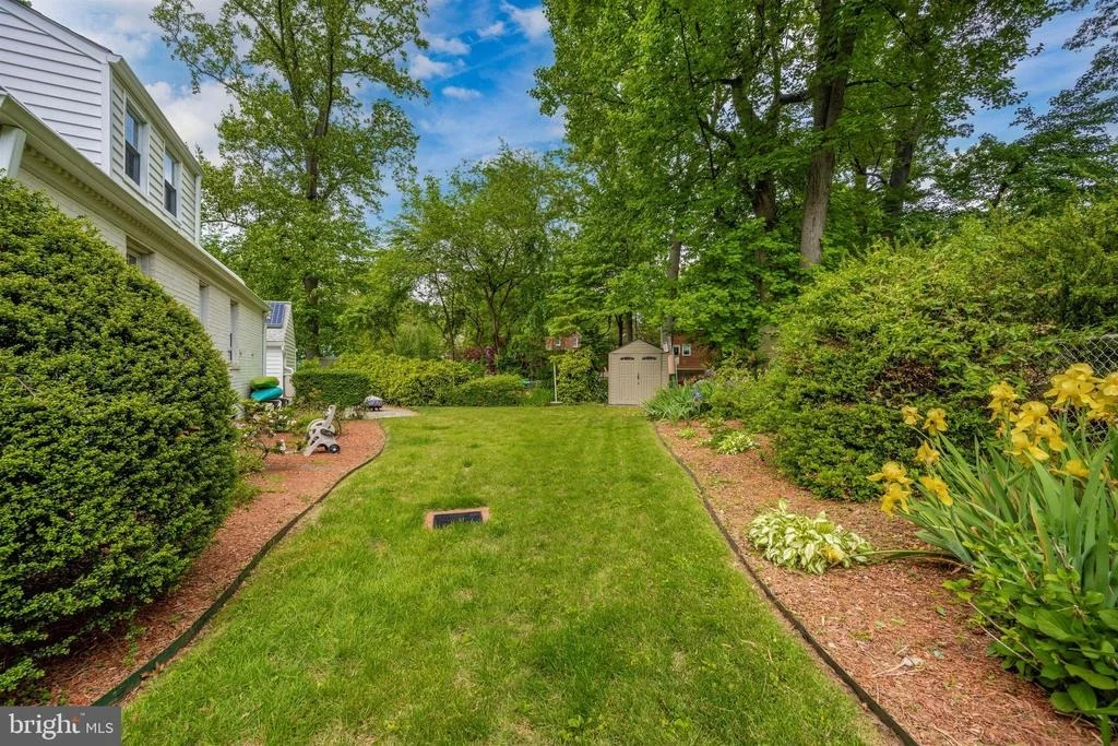 Photo of 1101 ROSWELL DRIVE