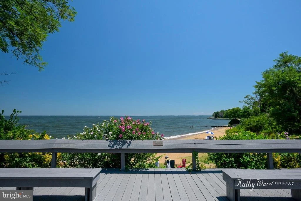 Photo of 982 HIGHPOINT DRIVE