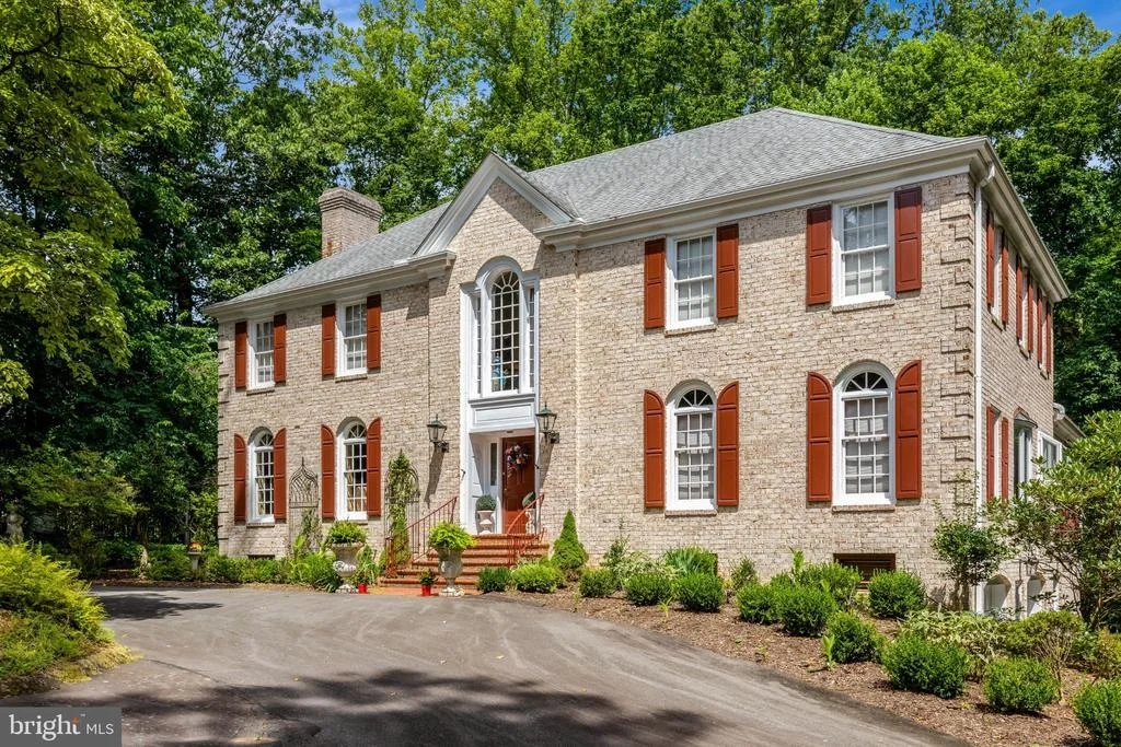 Photo of 9185 OLD DOMINION DRIVE