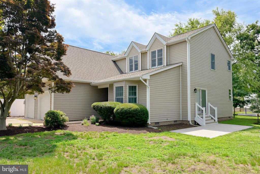 Photo of 40777 CENTER 40 CIRCLE