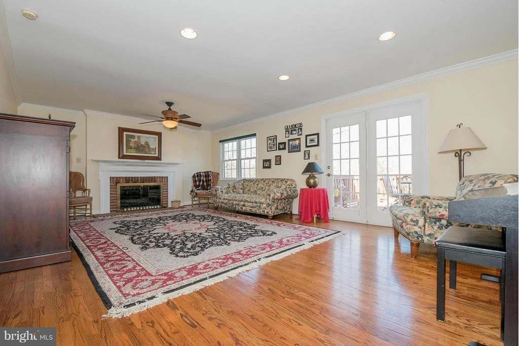 Photo of 9417 THORNEDIKE DRIVE