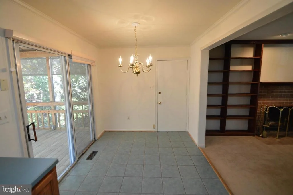 Photo of 8014 DIVING CLIFF LANE