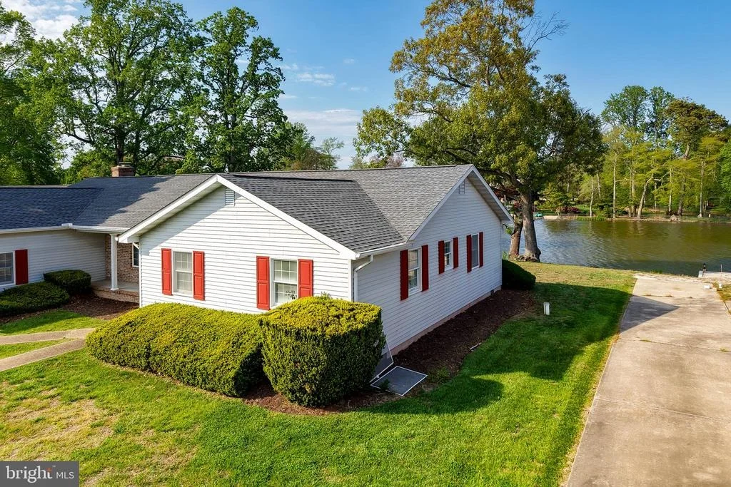 Photo of 30455 E MILL RUN