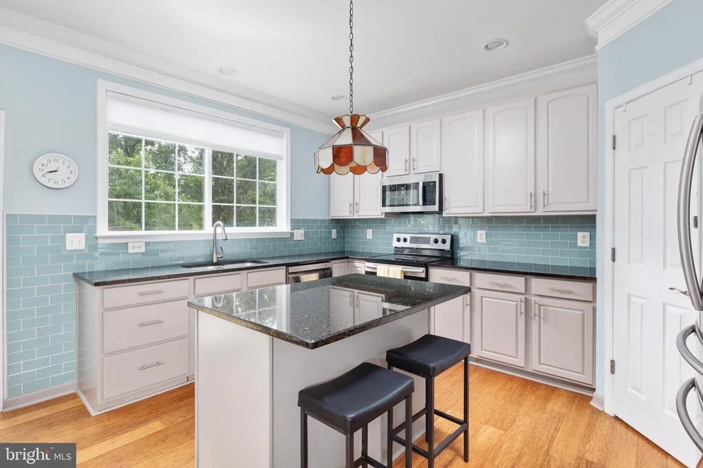 Photo of 922 WAYNE DRIVE