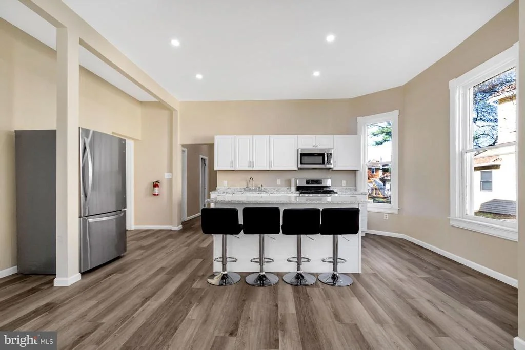 Photo of 724 HUNTER STREET