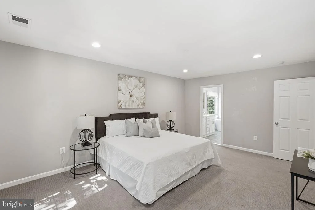 Photo of 7832 FORDSON ROAD