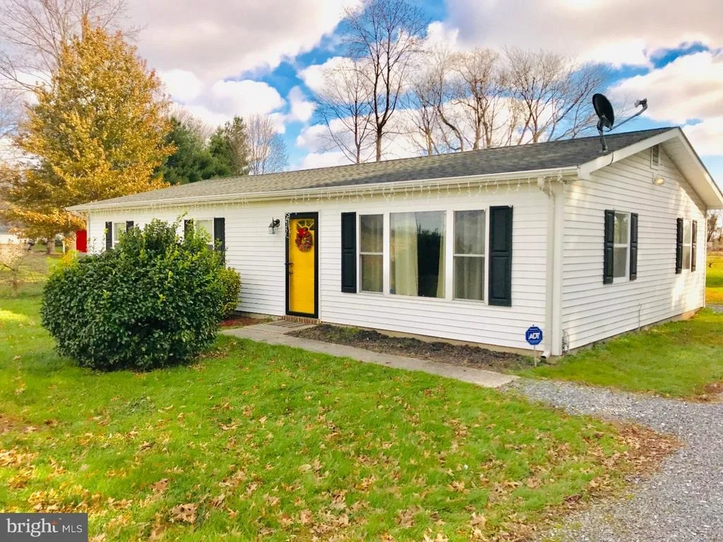 Photo of 418 SILVER LEAF LANE