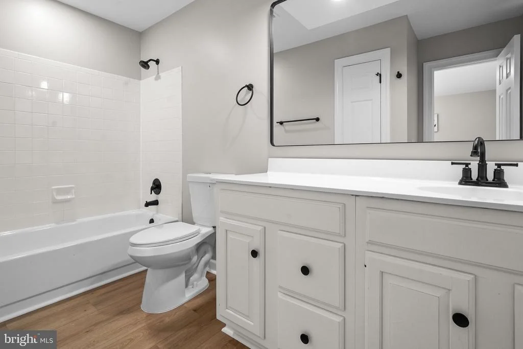Photo of 9425 FLOWERDEN LANE