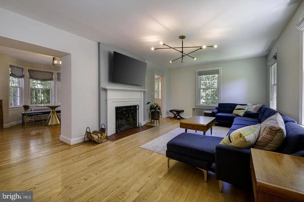 Photo of 3905 LAIRD PLACE