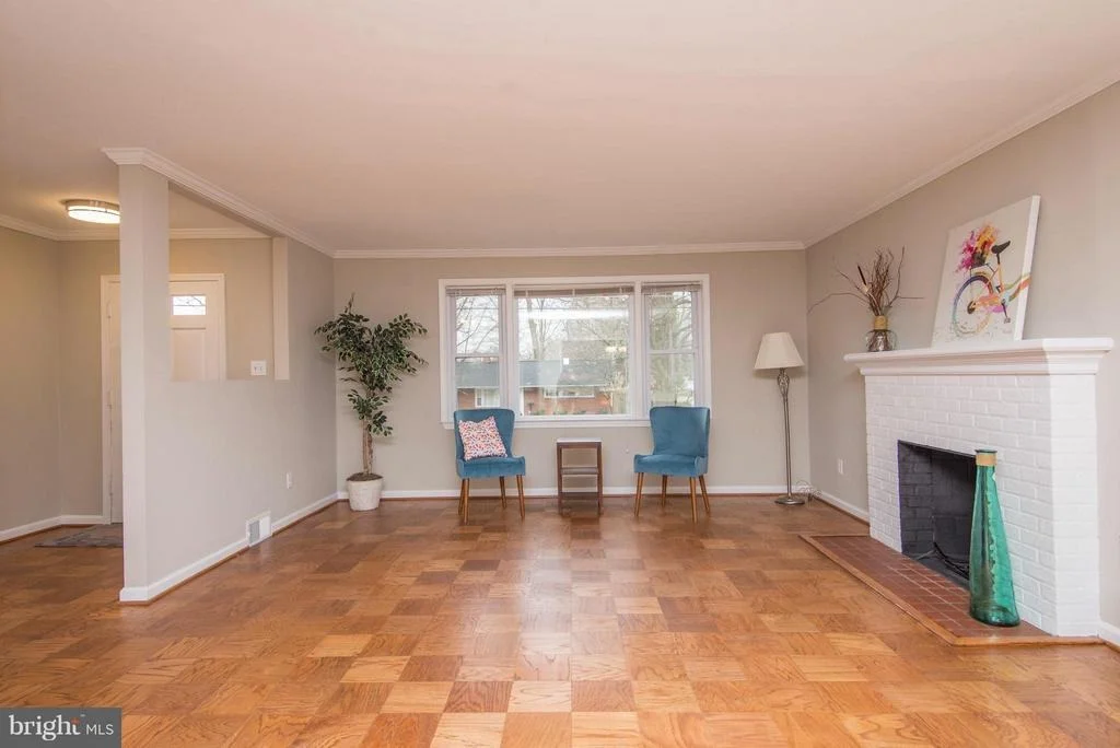 Photo of 7524 JERVIS STREET
