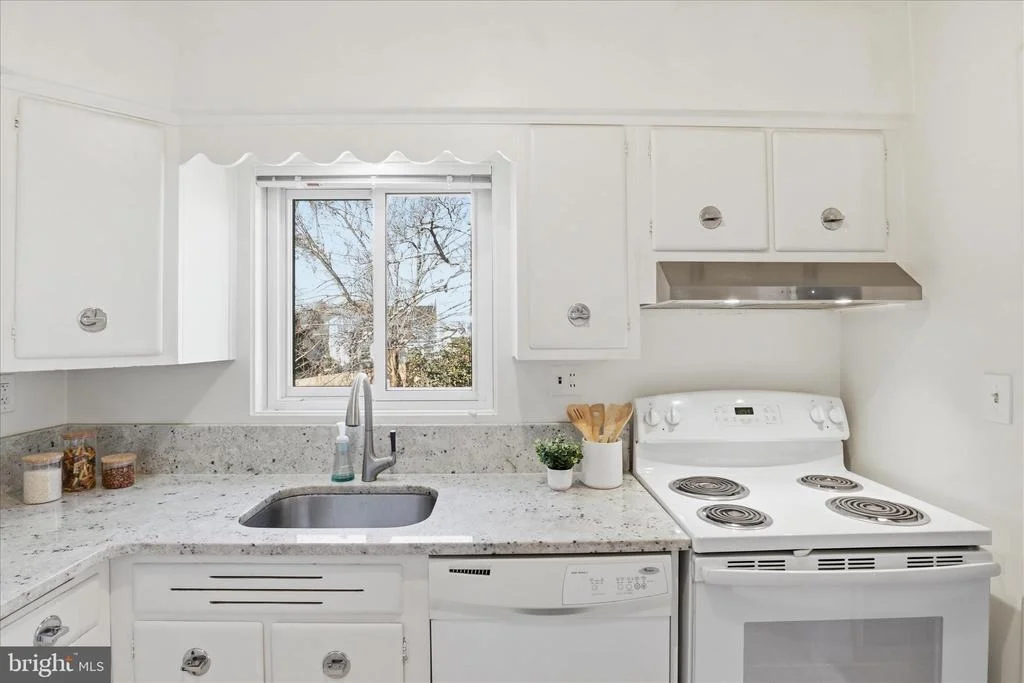 Photo of 10014 CEDAR LANE