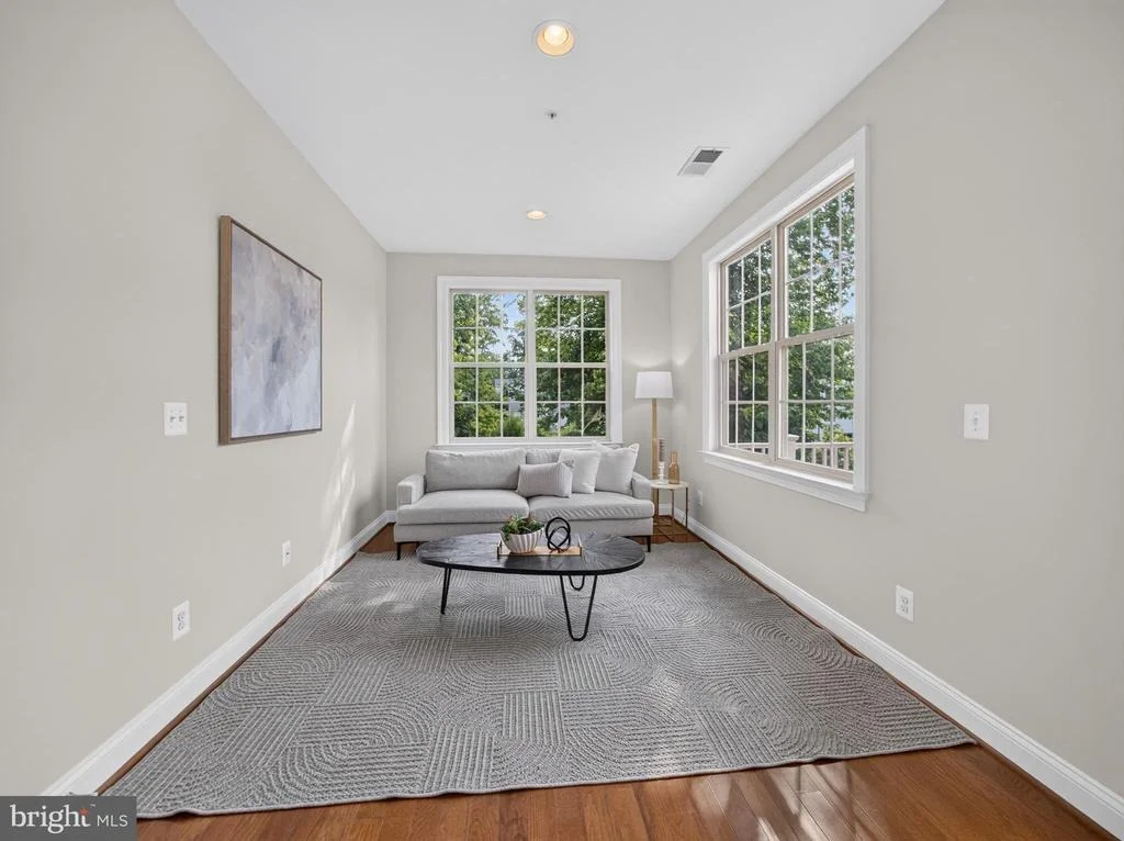 Photo of 3032 MOORE LANE