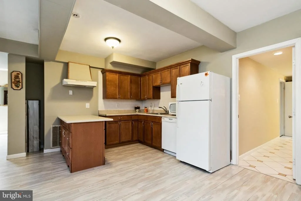 Photo of 10801 MIDSUMMER DRIVE