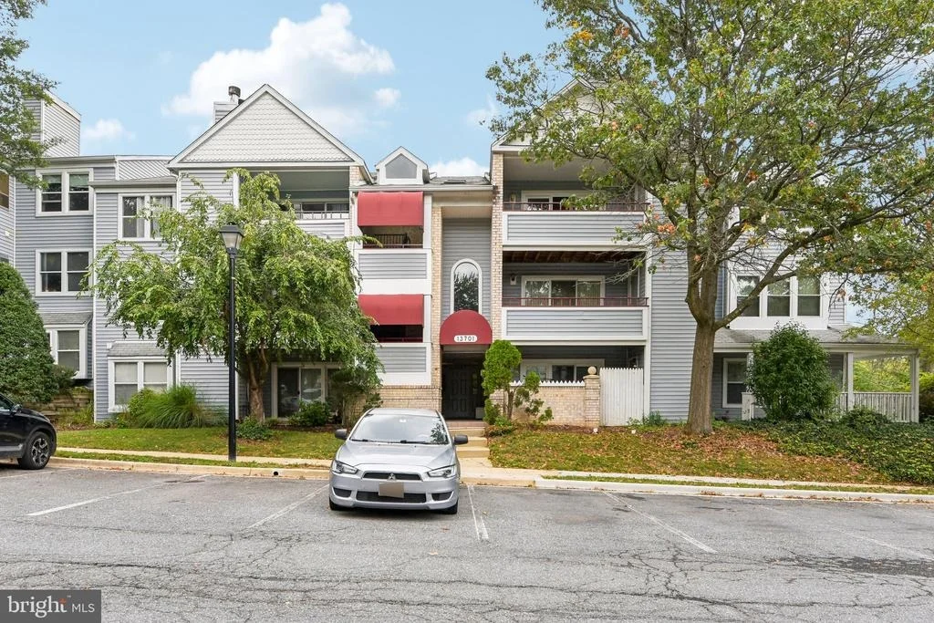 Photo of Unit 9C32 at 13701 MODRAD WAY