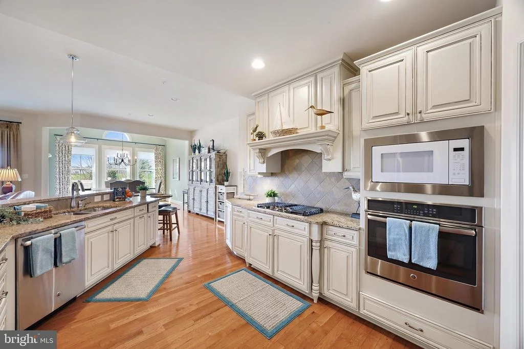 Photo of 2926 LEVEE DRIVE