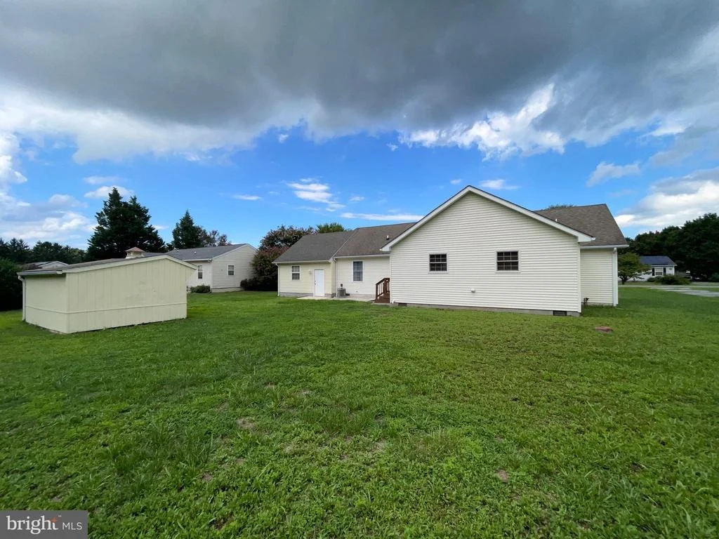 Photo of 28 CIRCLE DRIVE W