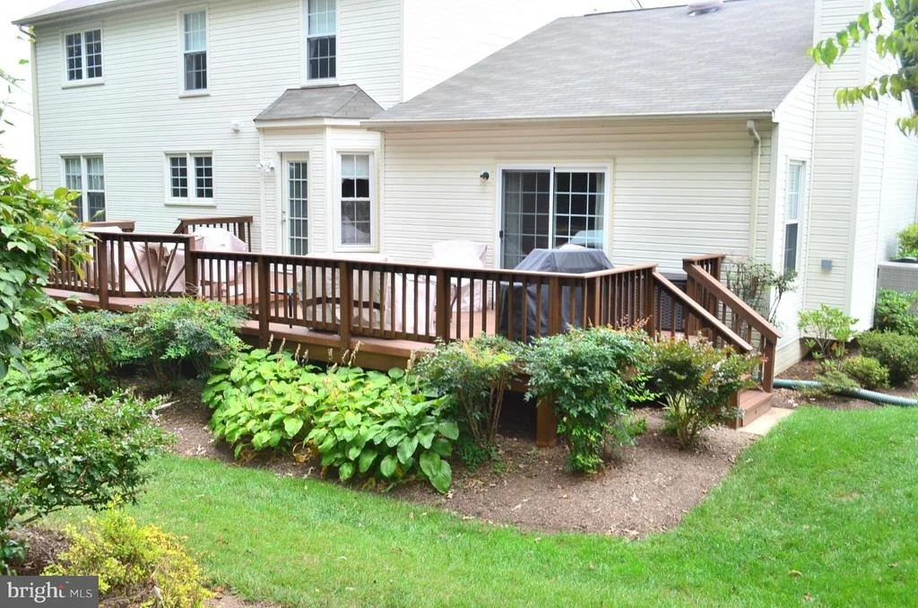 Photo of 9356 RIVER CREST ROAD