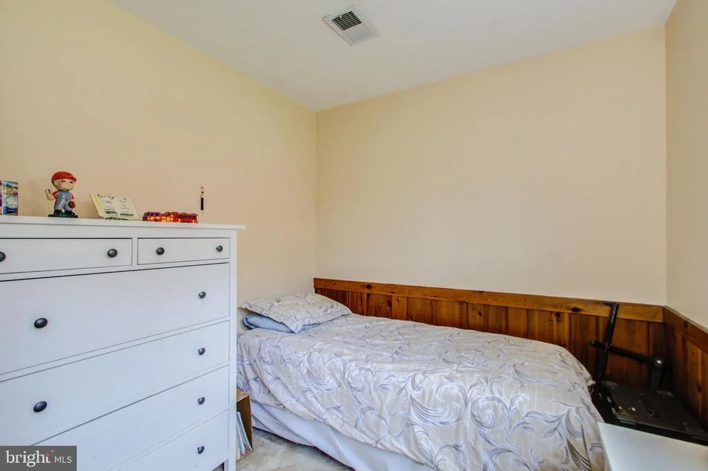 Photo of 10604 WOODSDALE DRIVE