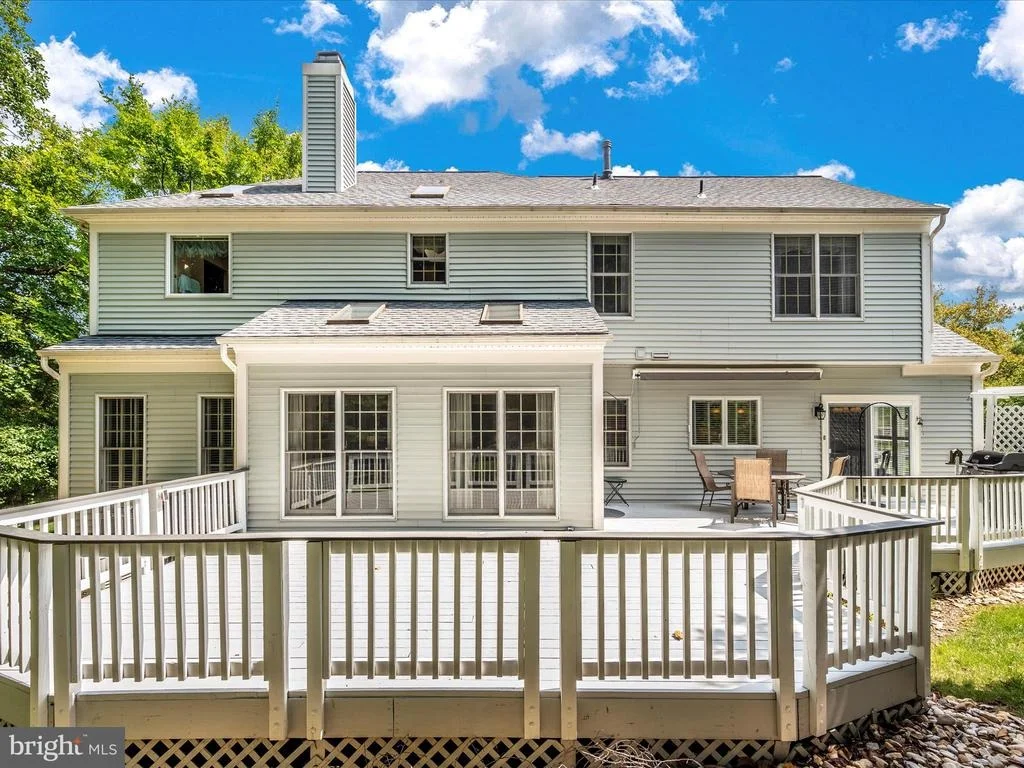 Photo of 2301 FORT WILLIAM DRIVE