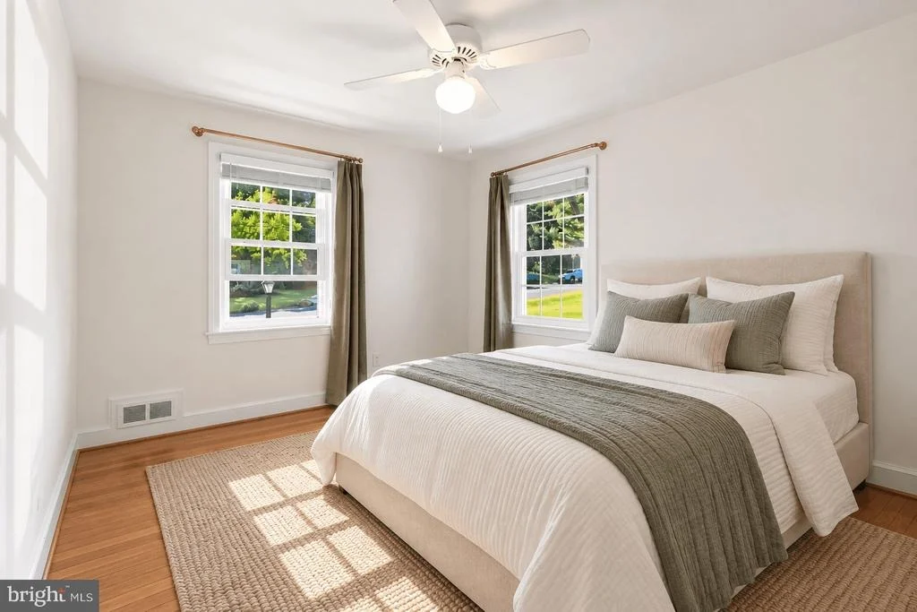 Photo of 403 WILLIAMSBURG DRIVE N