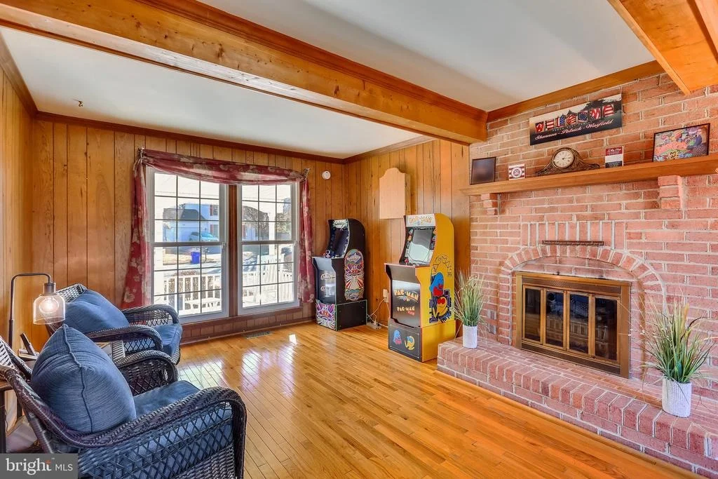 Photo of 915 POINTER RIDGE DRIVE