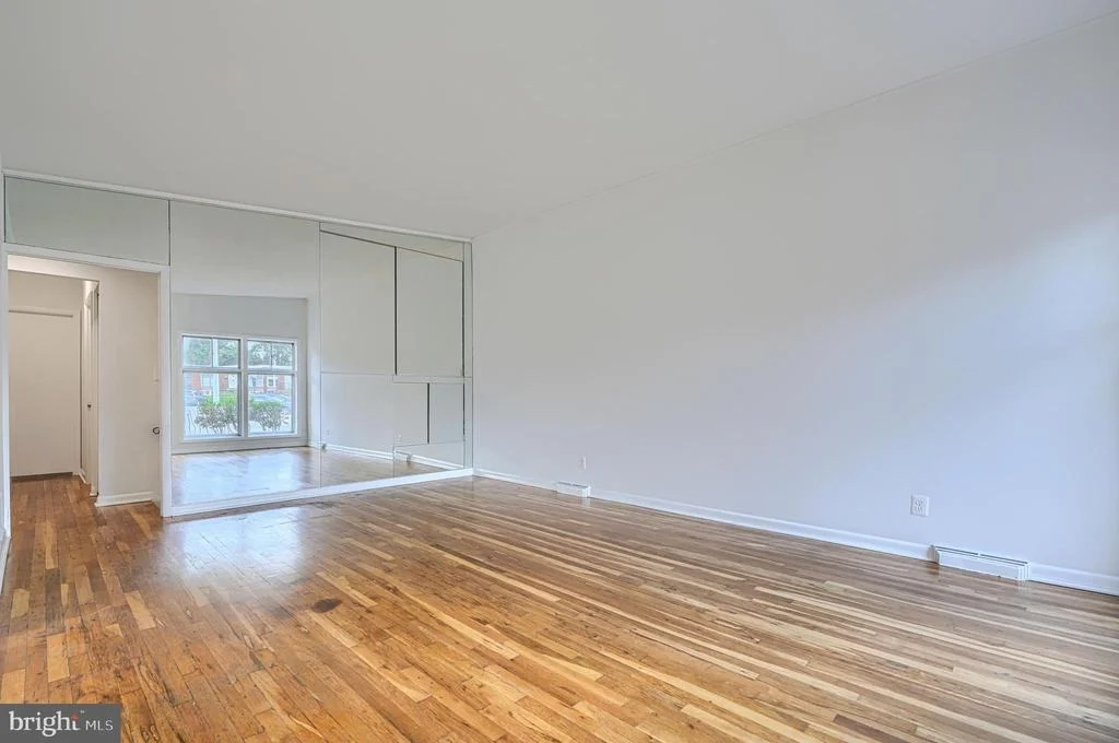 Photo of 2421 FOREST GREEN ROAD