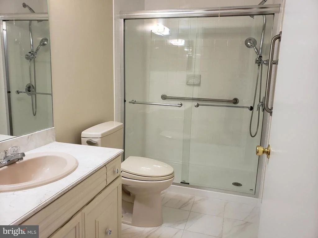 Photo of Unit 72D at 3600 GLENEAGLES DRIVE