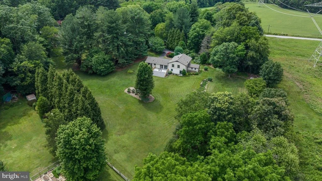 Photo of 8604 BURNT HICKORY CIRCLE