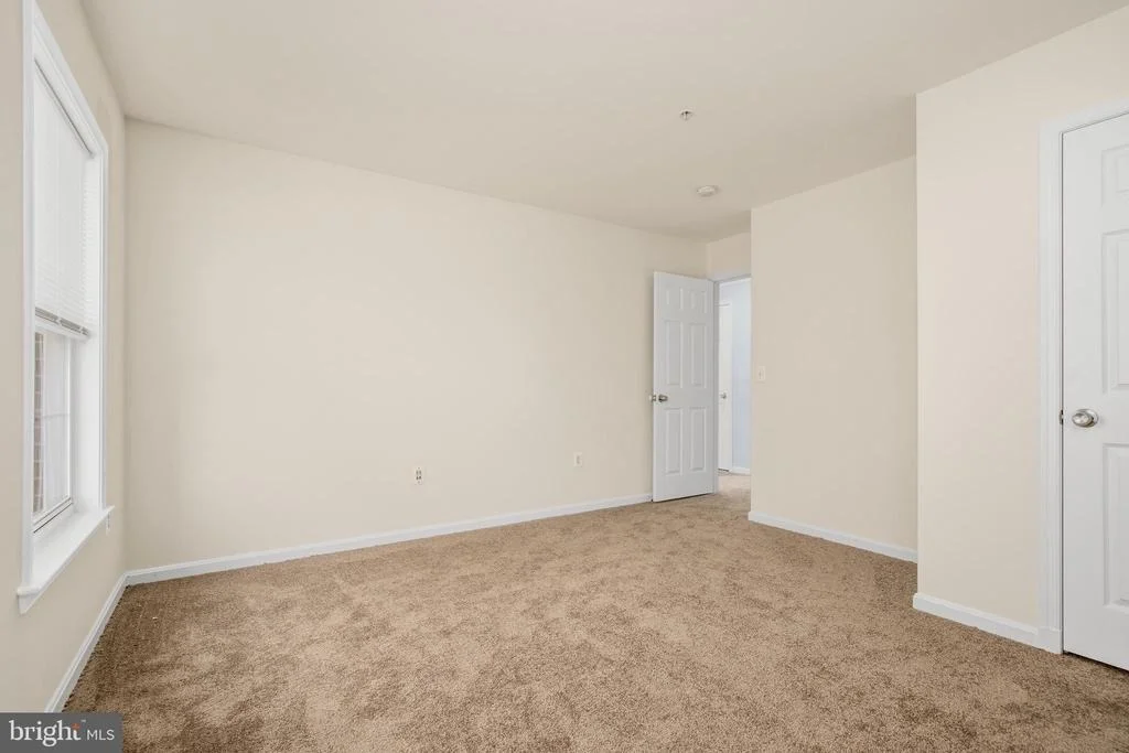 Photo of 14003 LAKE MEADOWS DRIVE