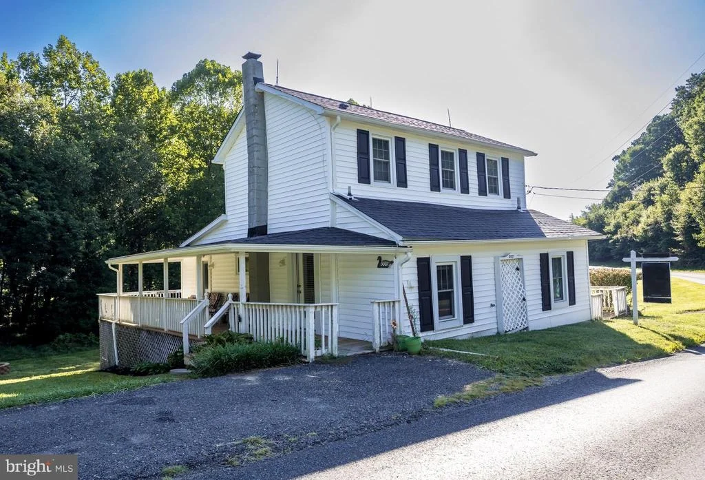 Photo of 3007 CHARLES STREET