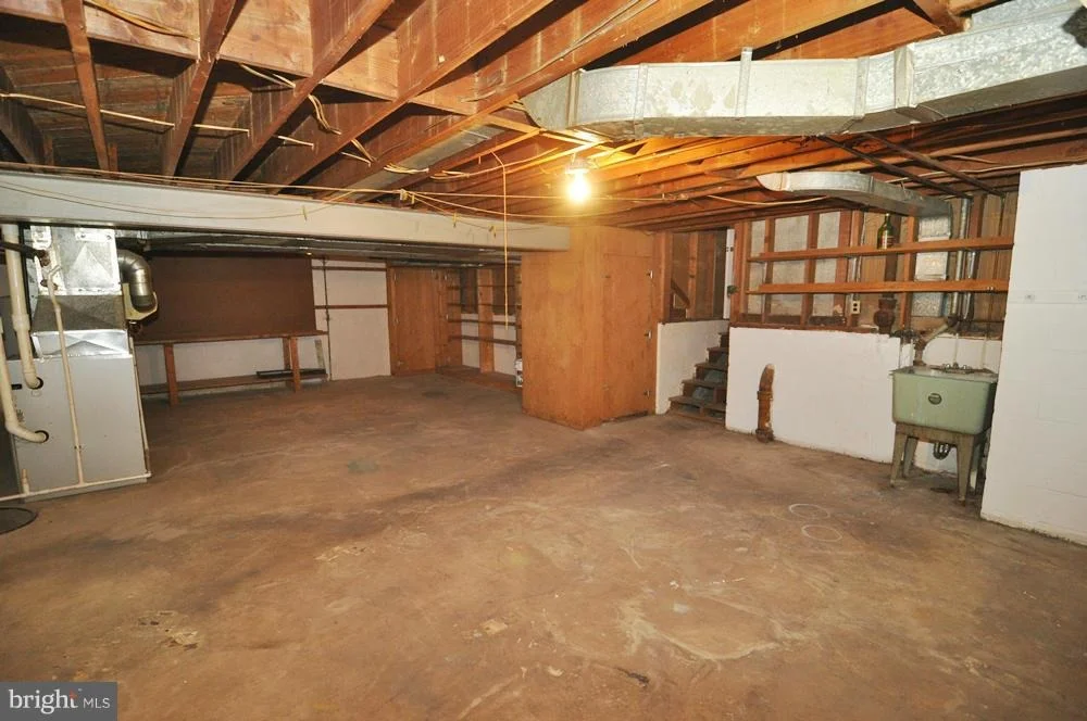 Photo of 6504 DRYDEN DRIVE