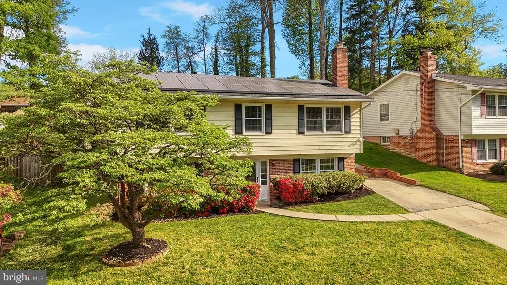 Photo of 833 LOXFORD TERRACE